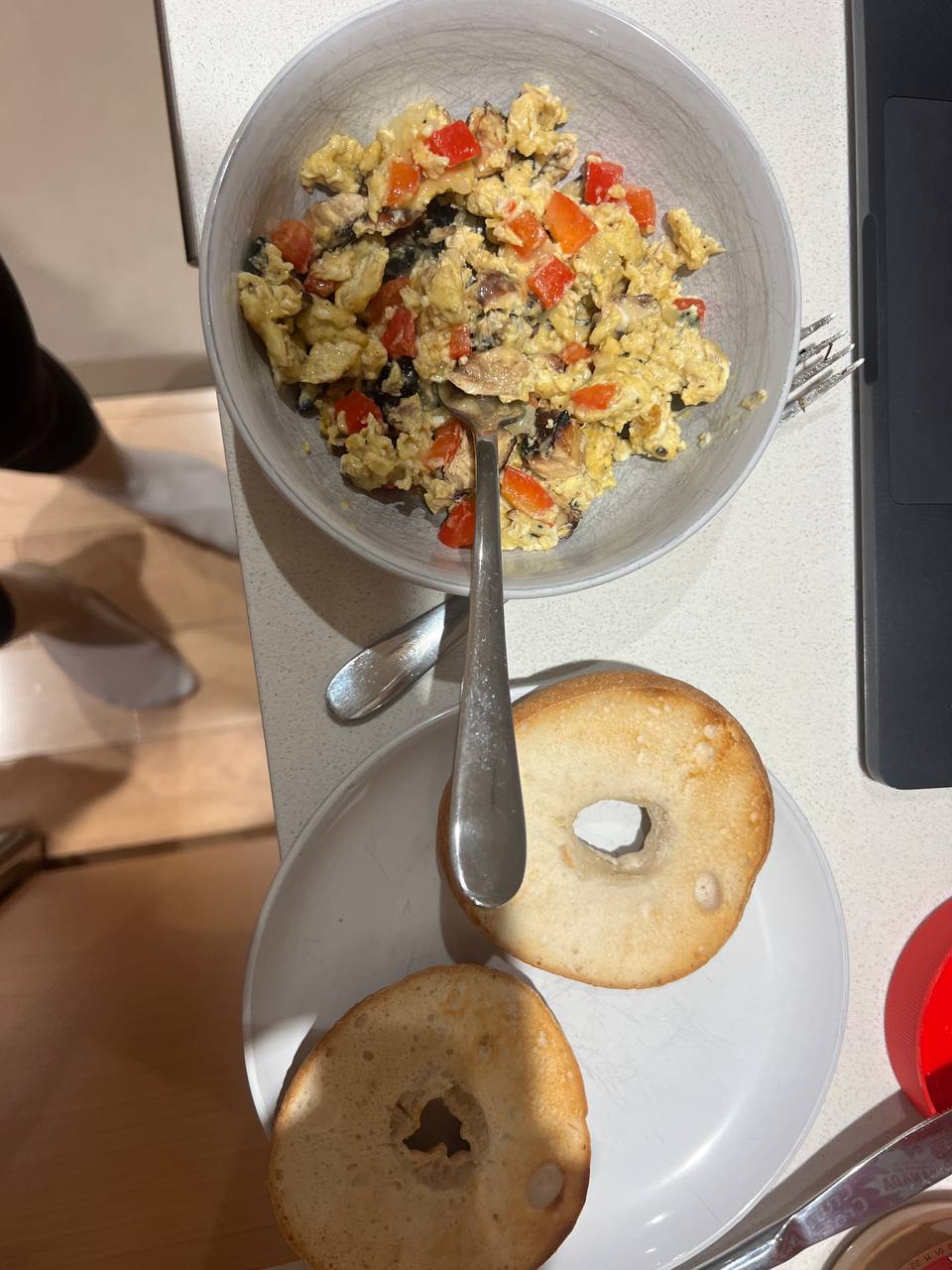 scrambled eggs with grilled chicken breast and red pepper, plus 1 plain bagel