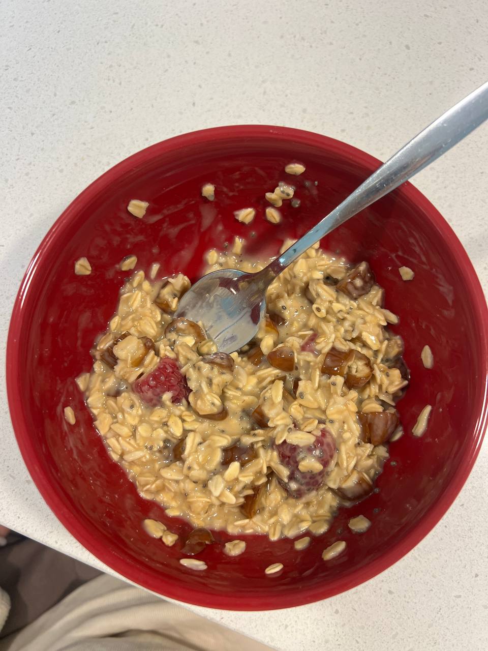 Oats, Peanut butter, Maple syrup, Chia seeds, Dates, Raspberries